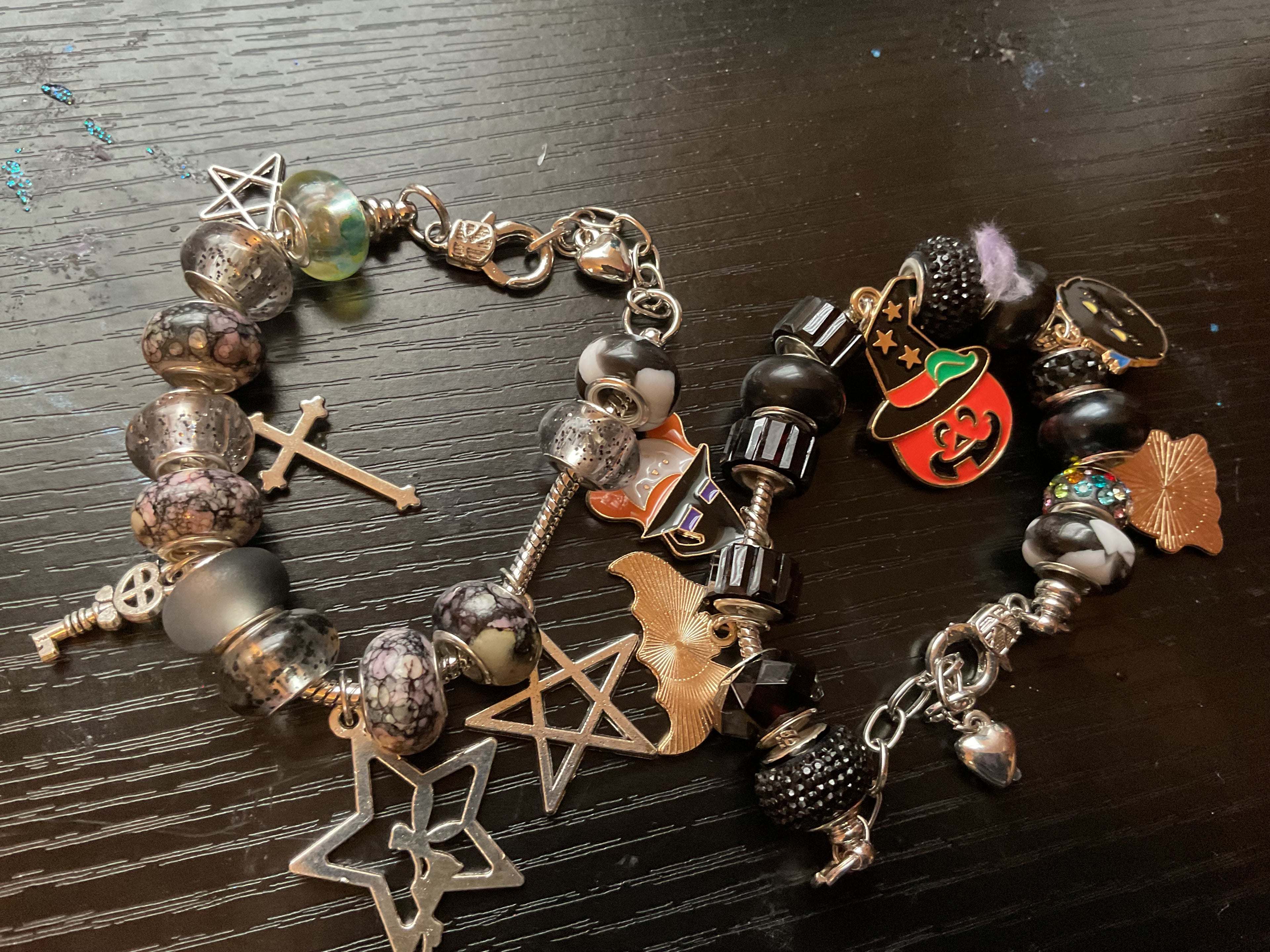 Charm bracelets (Randomly selected)